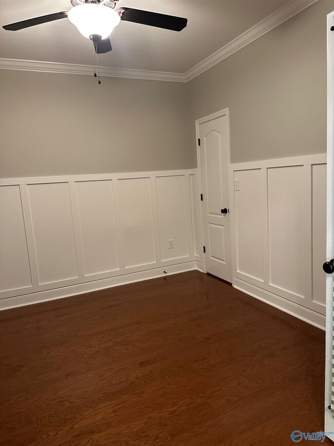 Building Photo - 110 Chelsea Park Row