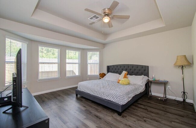 Building Photo - 25416 Grotto Falls Ln