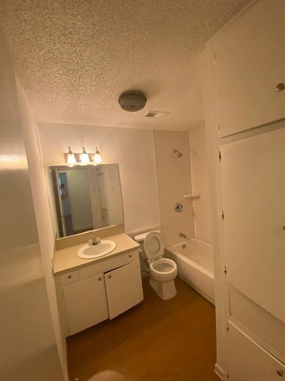 Building Photo - 3402 S Oak Dr