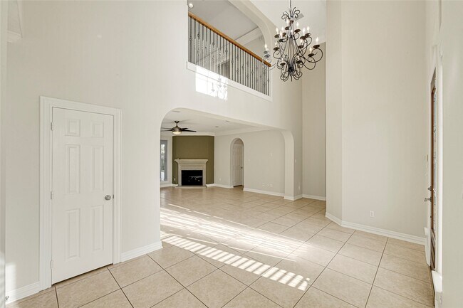 Building Photo - 2014 Ivy Crest Ct
