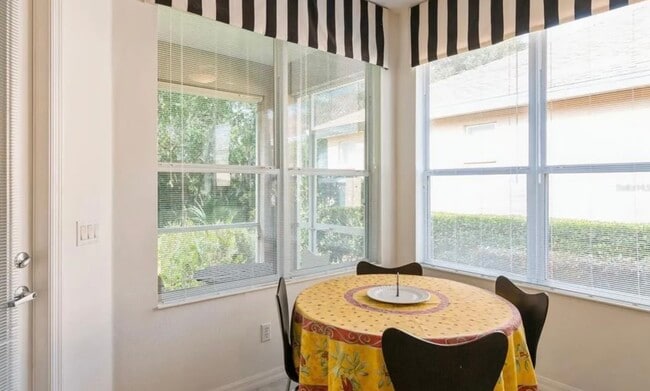 Building Photo - 7314 Meeting St