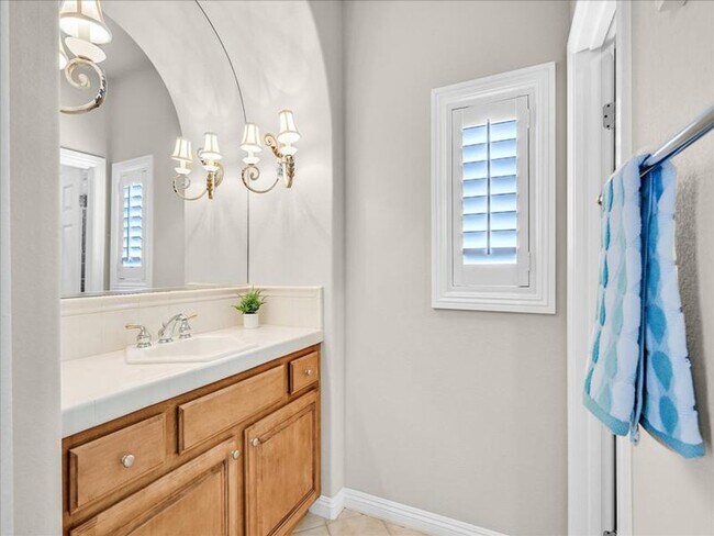 Building Photo - Luxury living in guard gated Resort Villas...