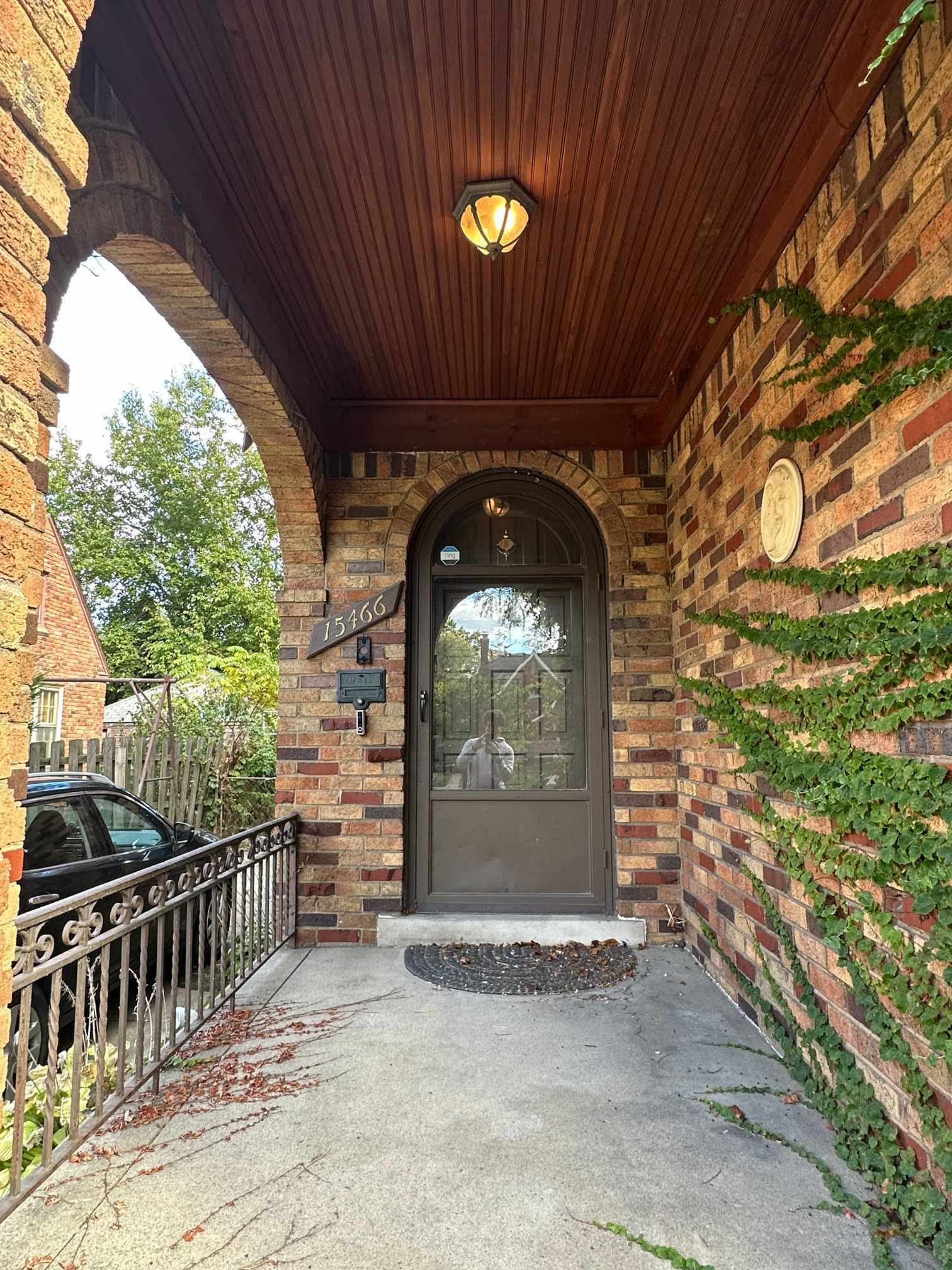 Building Photo - 15466 Artesian St