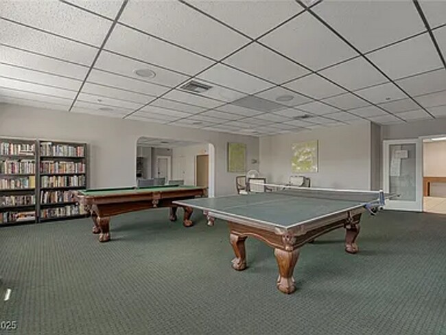 Building Photo - Enjoy resort-style living in this 2 Bed 2 Bath Condo with Stunning Strip Views in the Wimbledon C...