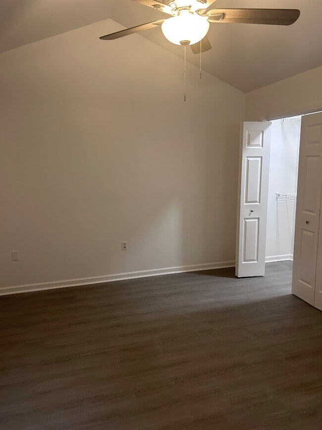 Building Photo - 50037 Kevin Dr