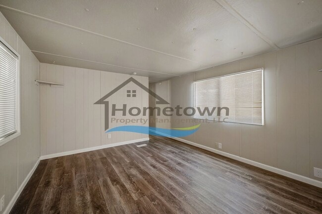 Building Photo - Very Nice 2 Bed 1 Bath Single Wide Mobile in Downtown Hayden!