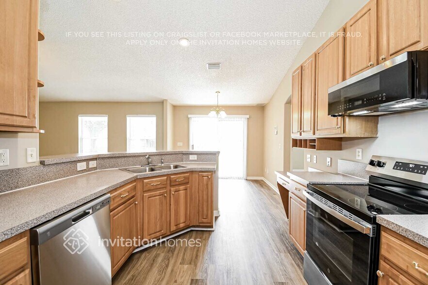 Building Photo - 6886 Wall Springs Dr