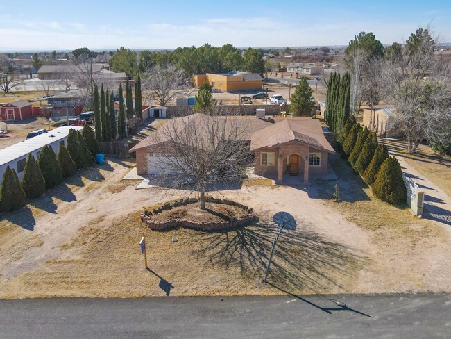 Building Photo - Beautiful East side HOME in Clin. Tx