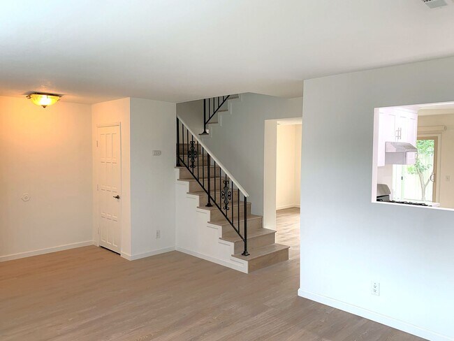 Building Photo - 9836 Snowmass Dr