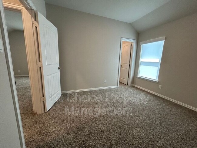 Building Photo - 7205 Tesoro Trl
