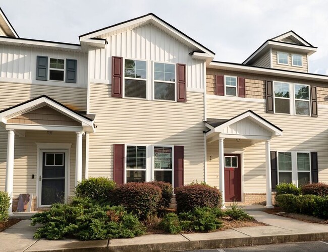 Building Photo - 92 Reese Way