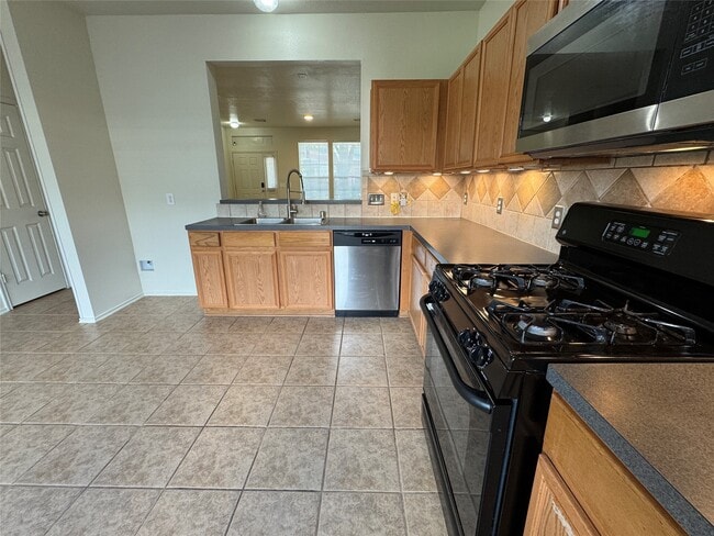 Building Photo - 9714 Coyote Creek Dr