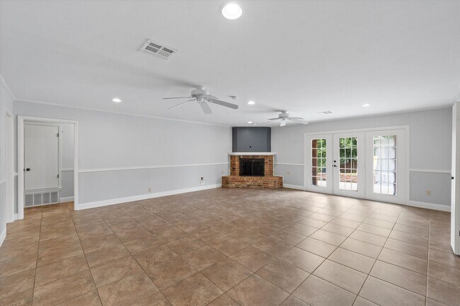 Building Photo - 10014 Burgundy Ln