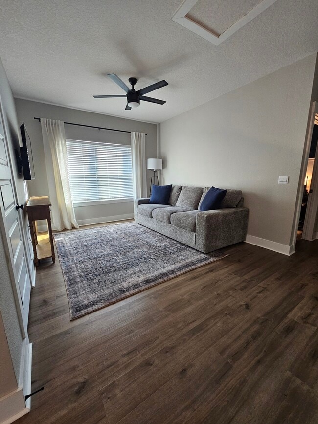 Building Photo - 5825 Danbury Blvd