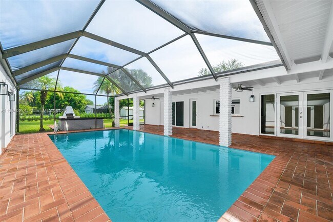 Building Photo - 7575 SW 134th St