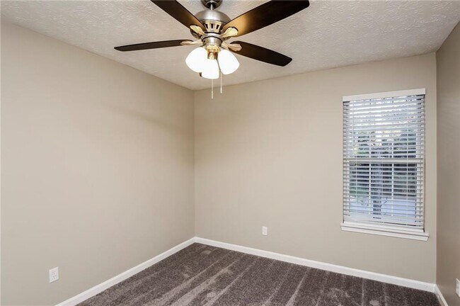 Building Photo - 2355 Delfern Dr NW