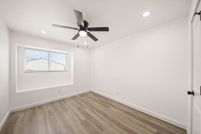 Building Photo - 4428 Stanford Ct