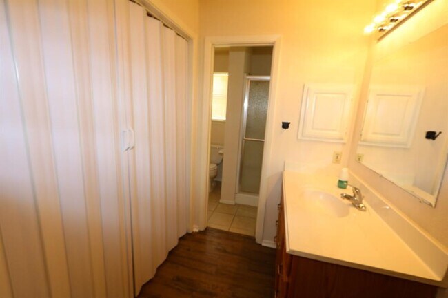 Building Photo - 22502 Braken Manor Ln