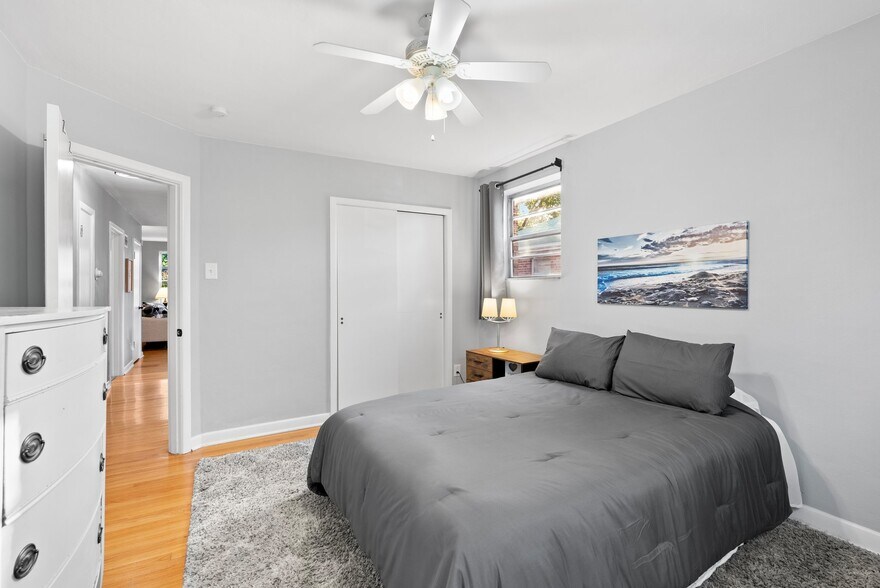 Building Photo - 7239 Dartmouth Ave