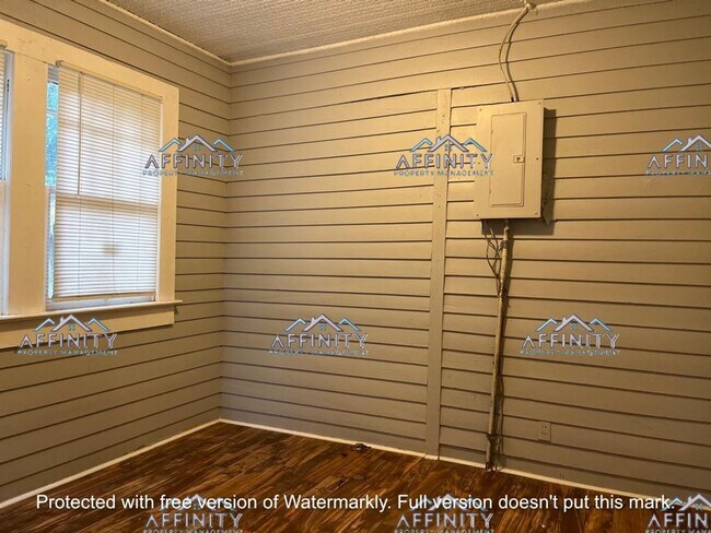Building Photo - 1454 Marion Place Macon, Ga