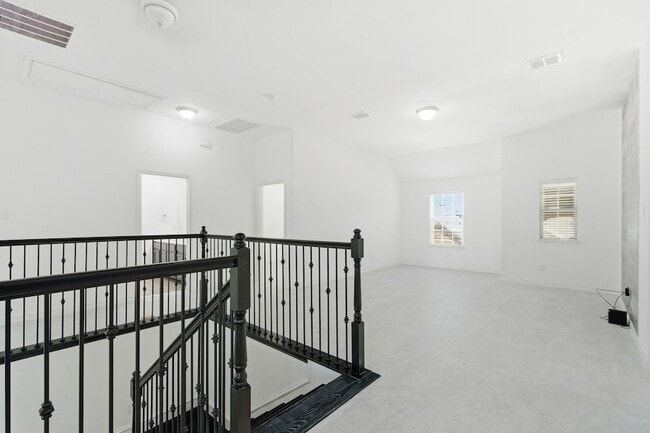 Building Photo - 11300 Hubbard Creek Dr