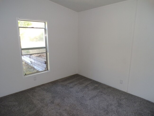 Building Photo - 13230 OR-238