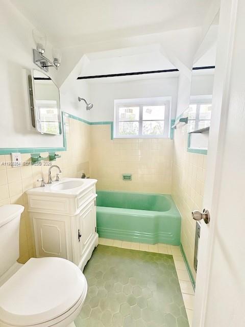 Building Photo - 7445 Harding Ave