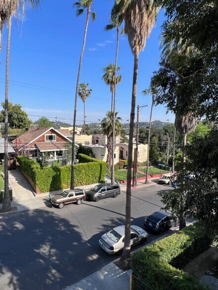 Building Photo - 374 N Ave 57