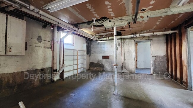 Building Photo - 1312 3rd Ave N