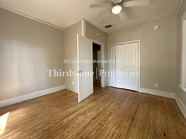 Building Photo - 920 Alderside St