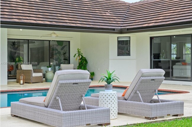 Building Photo - 6021 NW 61st St