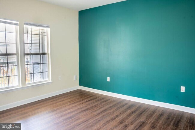 Building Photo - 42480 Rockrose Square