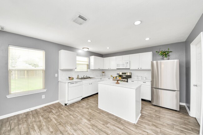 Building Photo - 19215 Terra Forest Ct