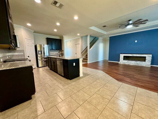 Building Photo - AVAILABLE SOON!