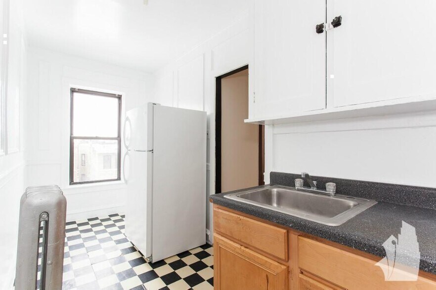 Building Photo - 2706 N Spaulding Ave