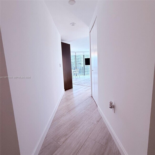 Building Photo - 55 SW 9th St