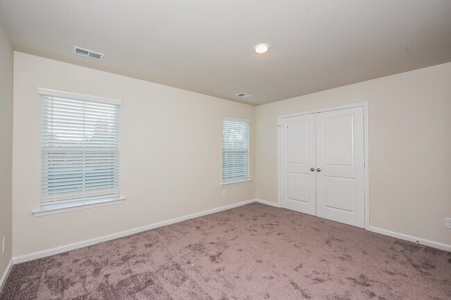 Building Photo - 314 High Grv Wy