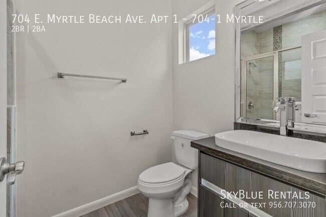 Building Photo - 704 E Myrtle Beach Ave