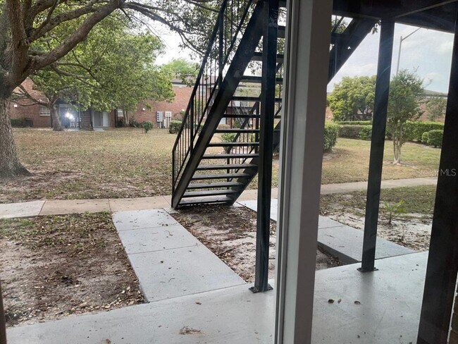 Building Photo - 5325 Curry Ford Rd