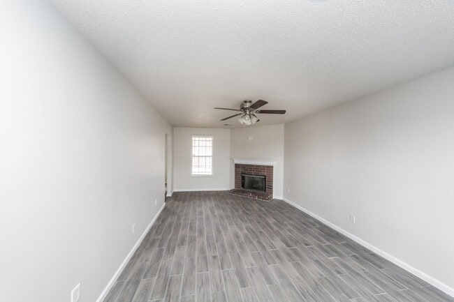 Building Photo - 4560 Cedar Ridge Cove