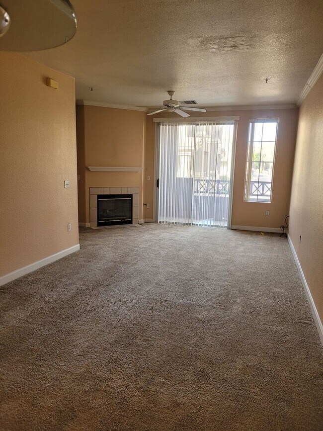 Building Photo - 4465 E Paradise Vlg Pkwy S