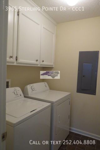 Building Photo - 3965 Sterling Pointe Dr