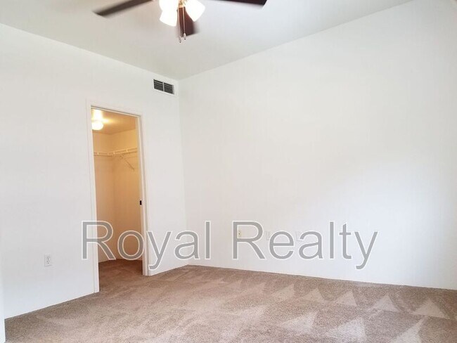 Building Photo - 7018 Hawaii Kai Dr