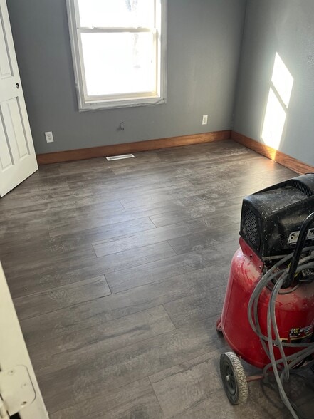 Building Photo - 7312 170th Ave