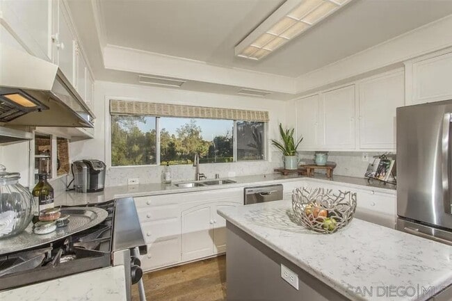 Building Photo - 6224 Los Naranjos Ct
