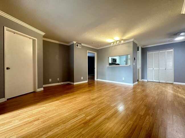 Building Photo - 2 Bedroom home for lease in Rancho Cucamonga