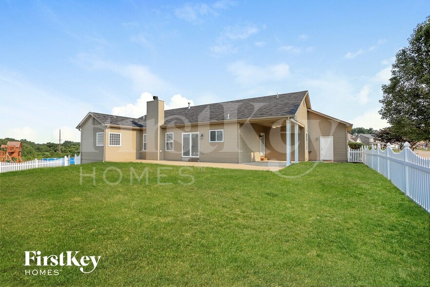 Building Photo - 3 Lost Canyon Ct