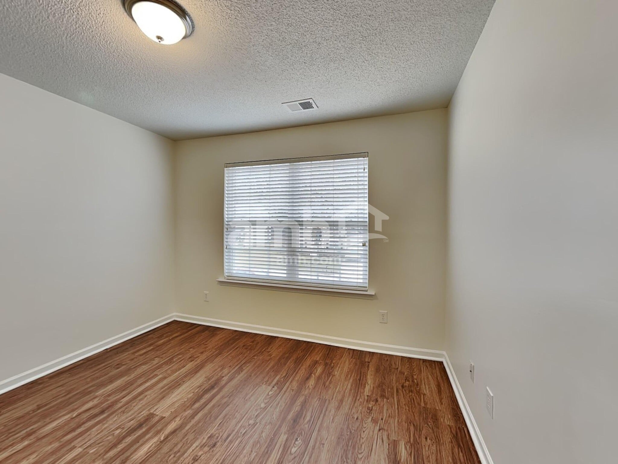 Building Photo - 520 Dogwood Creek Pl