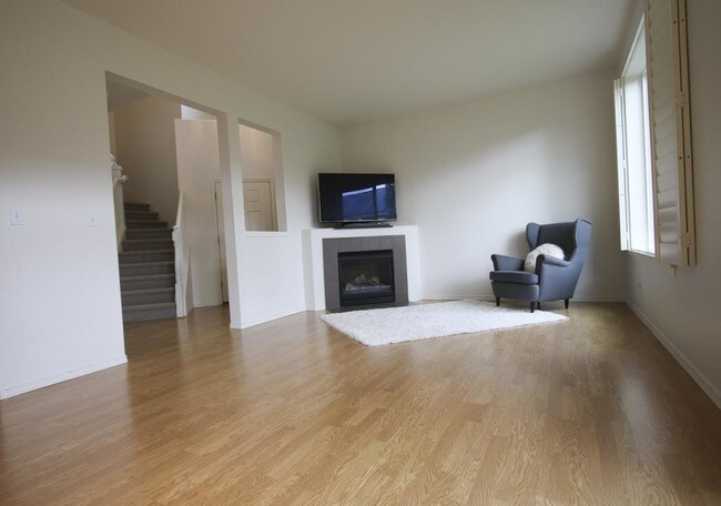 Building Photo - 16075 SW Whistling Swan Ln