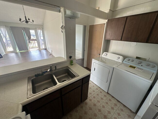 Building Photo - 3 BD / 2 BA Townhome in Aiea!!!